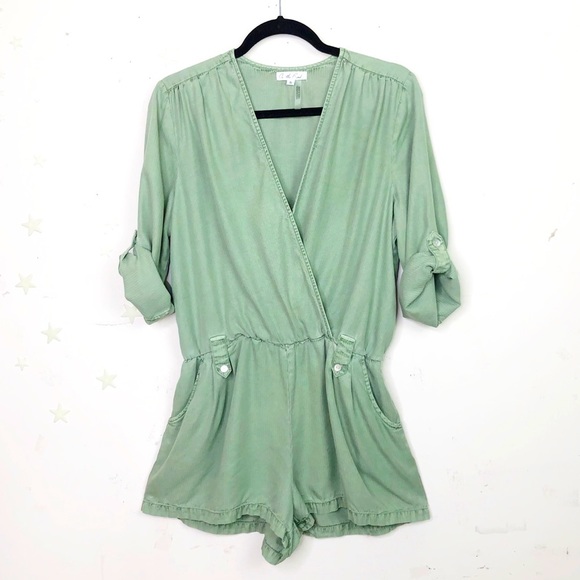 Anthropologie Pants - ANTHROPOLOGIE on the road army green romper